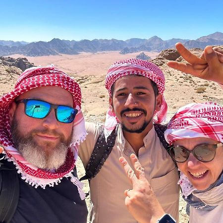 Wadi Rum Bubble Tent & Bedouin Style Екстер'єр фото