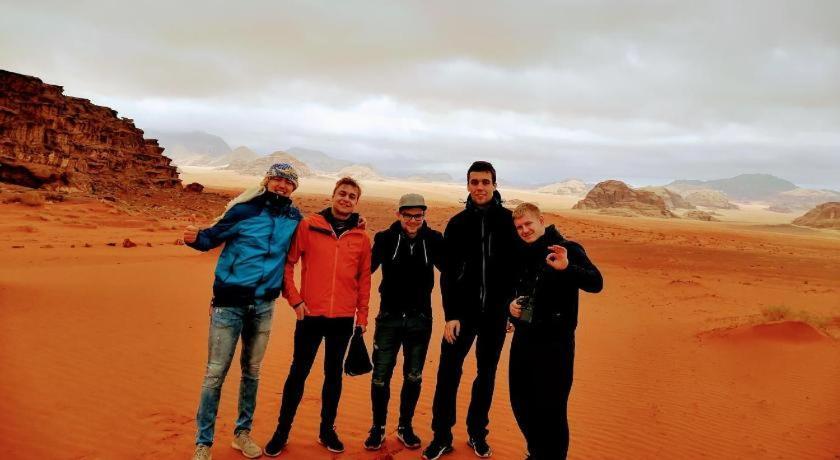 Wadi Rum Bubble Tent & Bedouin Style Екстер'єр фото