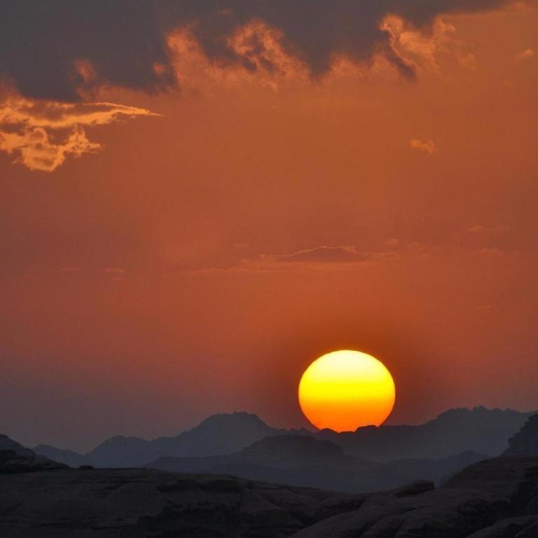 Wadi Rum Bubble Tent & Bedouin Style Екстер'єр фото